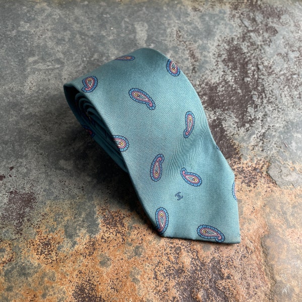 Vintage Chanel Teal Silk Tie: Exquisite Men's Neckwear with Classic Elegance and Timeless Luxury in Stylish Teal Silk