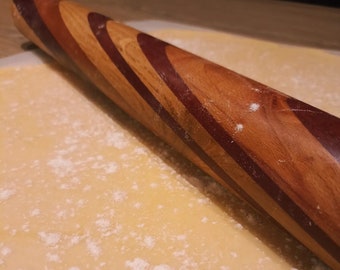 Rouleau à pâtisserie en bois massif, tourné à la main