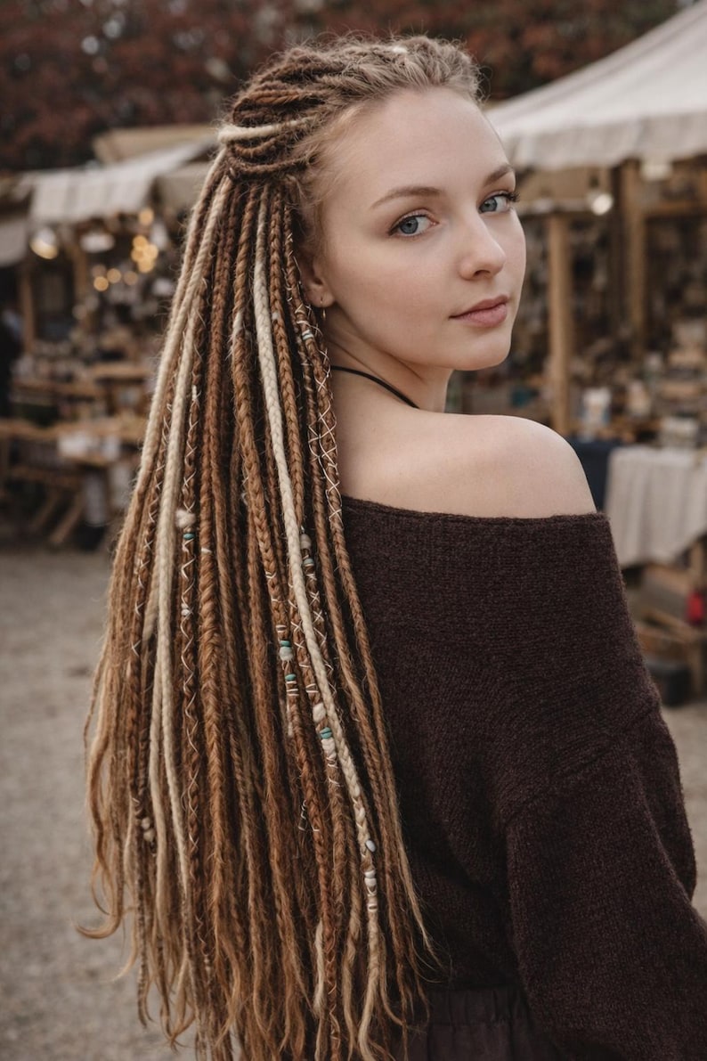 Dreadlock-Extensions in Mokkabraun und Milchblond – Synthetische Boho-Doppelend-Dreads Bild 7