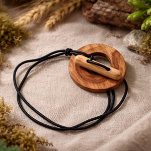 Rustieke houten dreadlockstropdas met stoksluiting – handgemaakte haarhouder