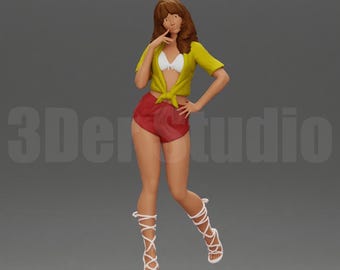 High Detail Summer Fashion Woman Figure 1/35 1/43 1/64, Unpainted Resin Miniature People for Vacation Diorama