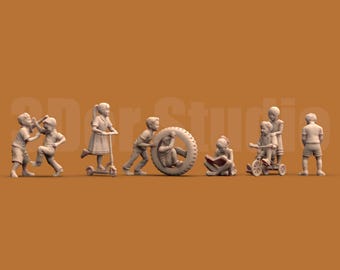 Children Playing Miniature Set – 1/35 1/43 1/64 Scale Figures for Diorama & Model Railroad – Everyday Life Scene – Customizable Size