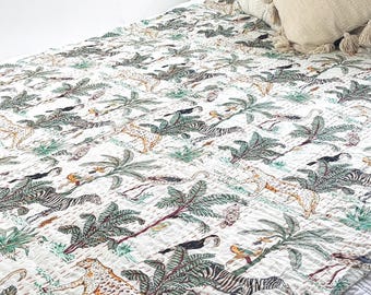 Eco Animal Jungle Print Blanket Throw Bedspread Quilt White Tigers Birds Trees