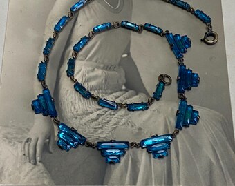 Art Deco Aqua Blue Vauxhall Mirror Glass All Round Necklace – Geometric Elegance
