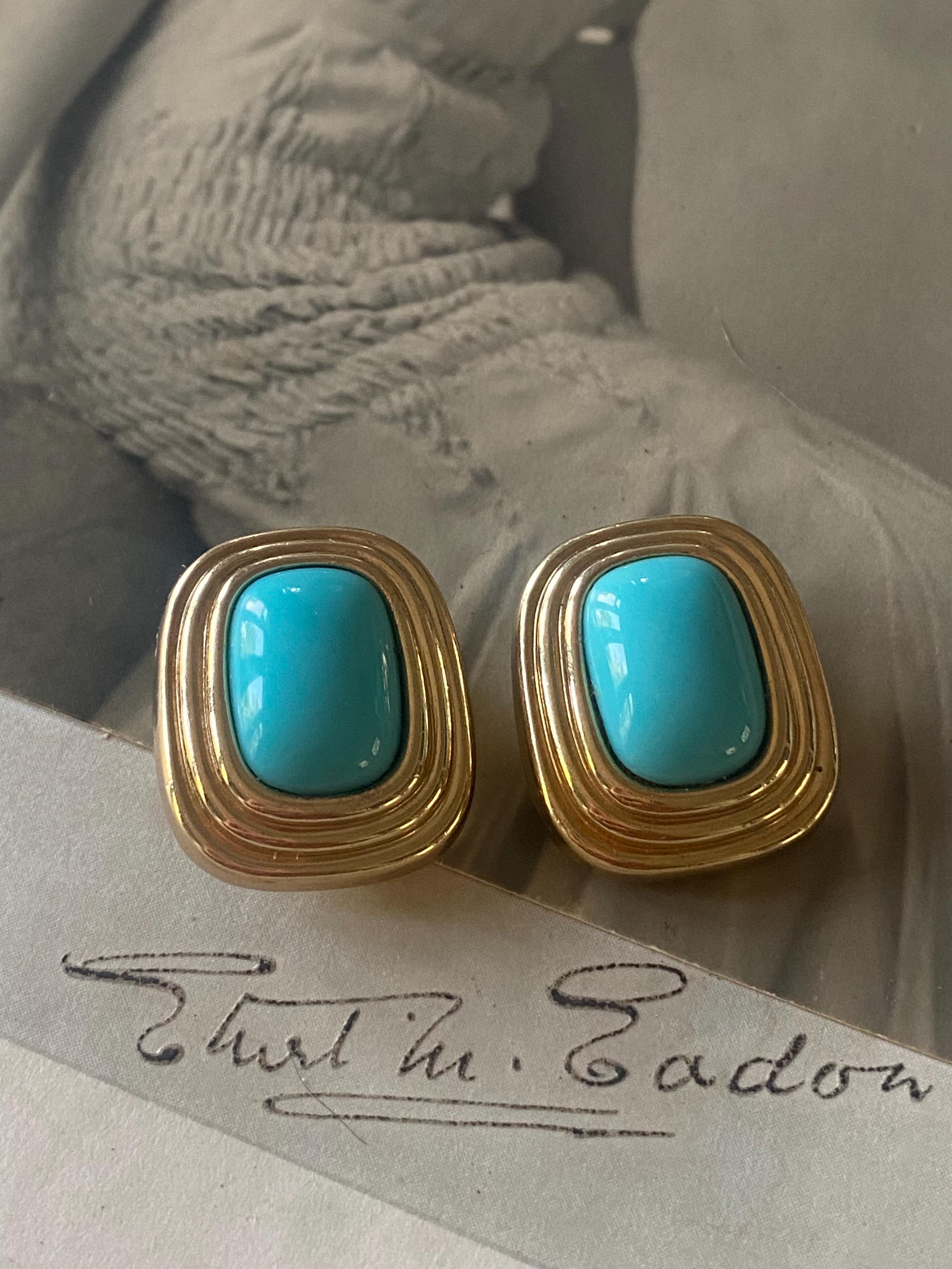 Vintage Christian Dior Turquoise Cabochon Gripoix Gold-plated Clip
