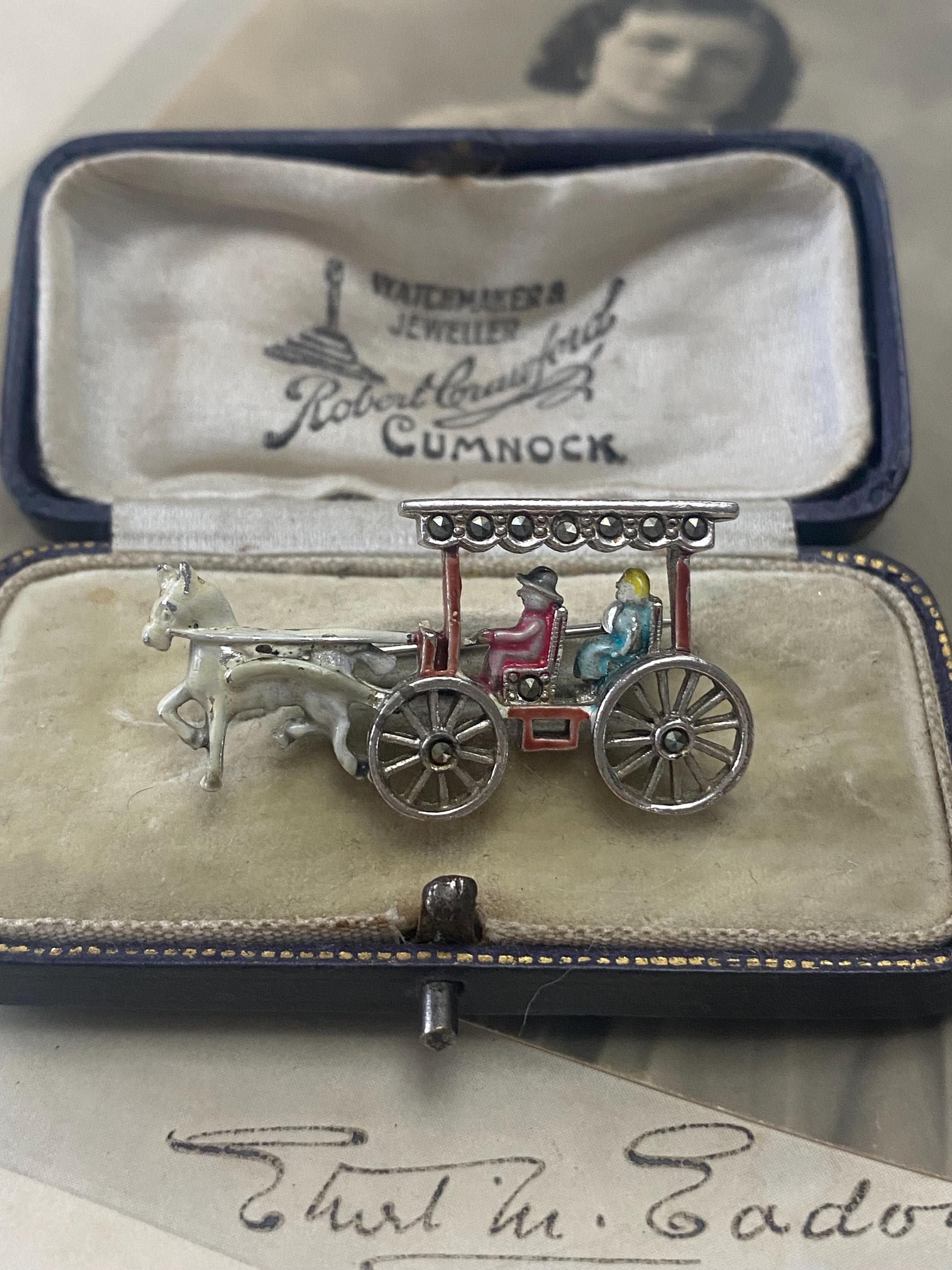 Broche cheval jockey en argent fin et émail, zircone cubique - Canada