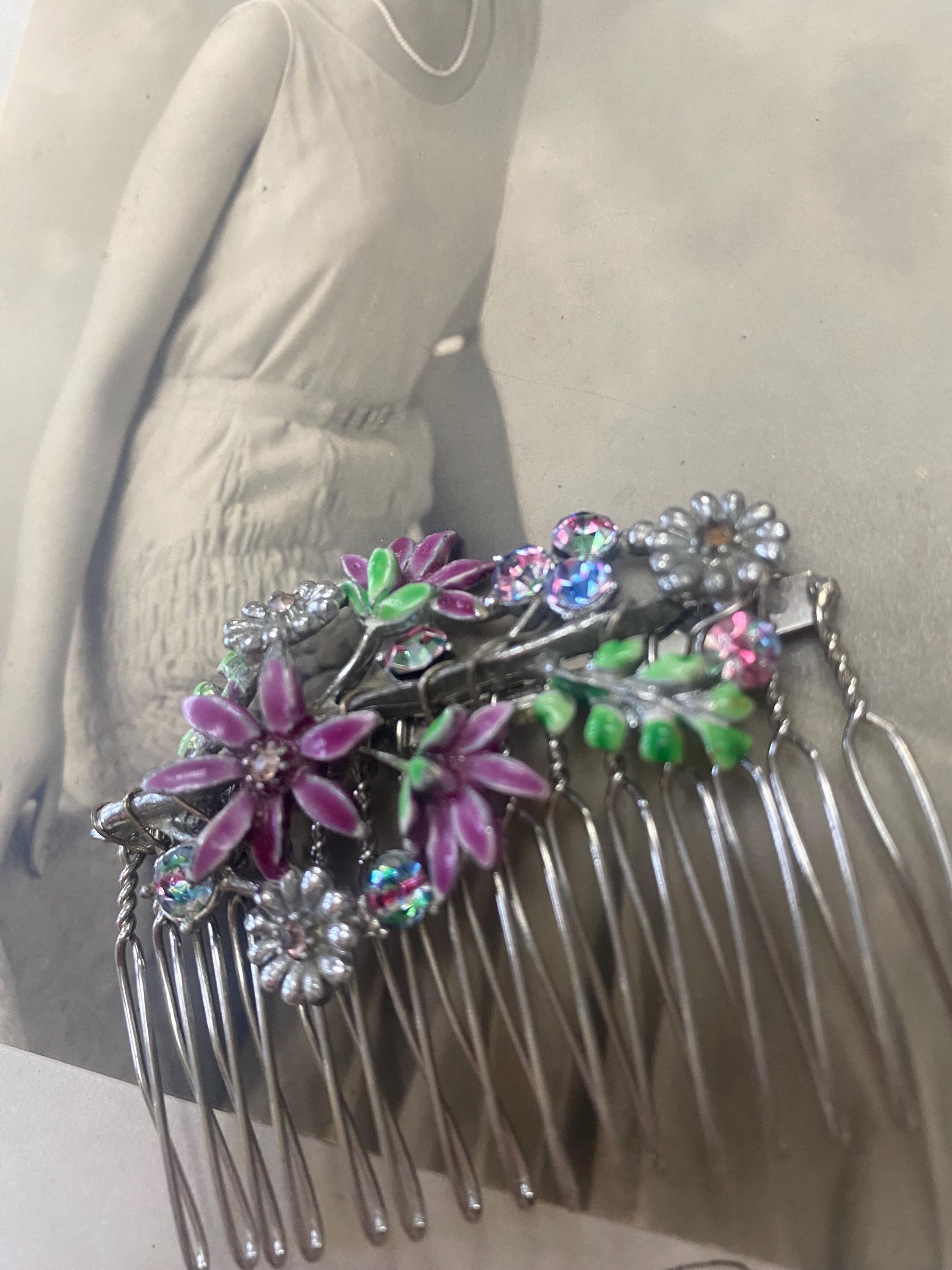 Vintage Decorative Hair Comb Flowers Clear Stones Tarnished Bridal Haircomb | Vintage Silver Leaf Crystal Hair Comb  main image 2