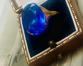 Vintage Art Deco Czech Cocktail Ring – Sapphire Blue Crystal – 1920s Statement Jewellery