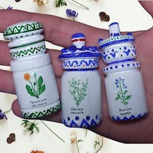 Lotto di 5 bottiglie vintage ispirate alle farmacie: barattoli decorativi per erboristeria. Collezione di farmacisti. Erborista. Dipinto a mano. Regalo per farmacia. 7 cm