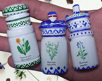 Lot of 5 vintage pharmacy inspired bottles: decorative herbology jars. Pharmacists collection. Herbalist. Hand painted. Pharmacy gift. 7 cm