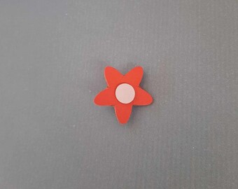 Pin's fleur rouge en cuir, badge en cuir, broche en cuir, ornement vêtement