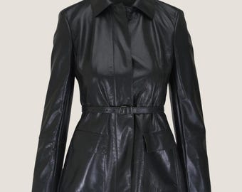 Handgefertigte schwarze Lammfell-Lederjacke - Trenchcoat mit Gürtel