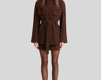 Ziegenwildleder-Shirt-Jacke mit Gürtel - dunkelbraunes Overshirt