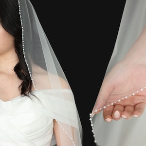 Pearl beaded wedding veil ,1 Tier Beaded Edge Veil, Fingertip Pearls Veil  Bridal fingertip veil Beaded edge cathedral bridal veil