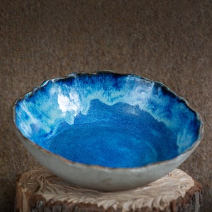 Handmade ceramic big blue fruit/salad bowl stone texture decorative centerpiece kitchen accessory durable stoneware wedding gift fine dining Bild 2