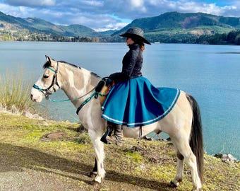 SoftshellSkirt. Custom waterproof, windproof and warm, wraparound skirt for horseback riding.