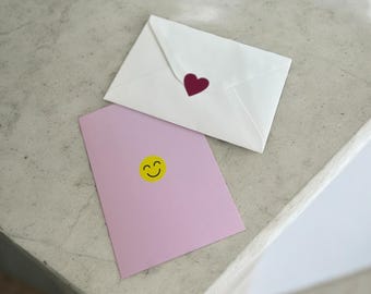 Rosa Grußkarte mit Gelbem Smiley Dankeskarte - Geburtstagskarte - Spread Love bunt