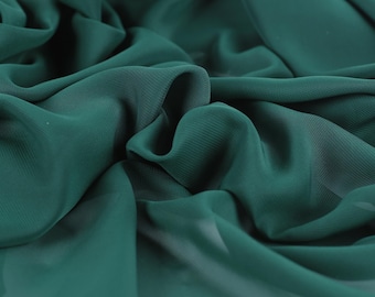 Jägargrönt chiffongtyg på metervara, matt, skir polyester för klänningar och draperingar