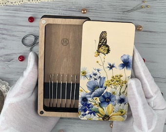 Wooden Magnetic Needle Holder: Floral Craft Organizer