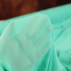 Emerald Polyester Chiffon Stoff: Soft Matte Drape, Massenlager