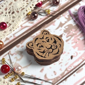 Wooden Magnetic Needle Minder: Double-Sided Needle Keeper