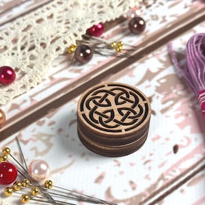 Wooden Magnetic Needle Minder: Double-Sided Needle Keeper
