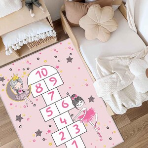 Rosa Hopscotch Teppich für Kinder mit Ballerina und Fee Design, weiche Krabbeldecke für Spielzimmer, Kinderzimmer, Kleinkindzimmer, Hopscotch Kinderteppiche