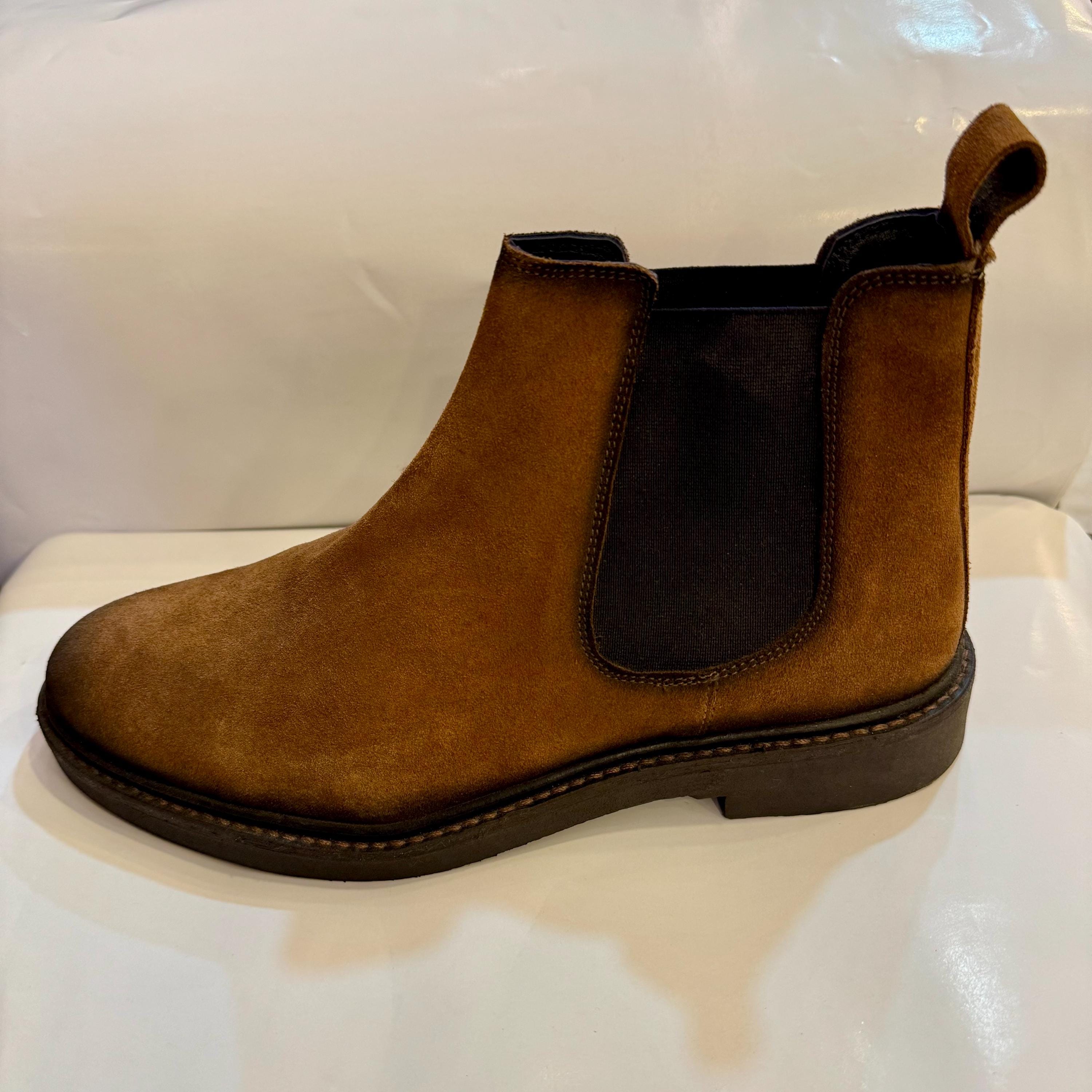 Mens Top Grain Leather SlipOn Chelsea Boots