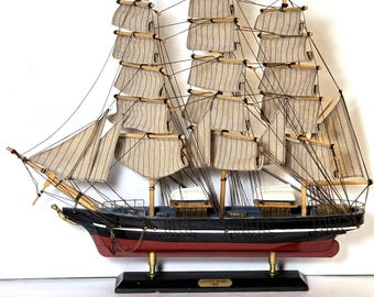 VTG Cutty Sark 1869 Wood Replica Model Ship 20”L x 18”H x 3.25”W Three Hand Corp