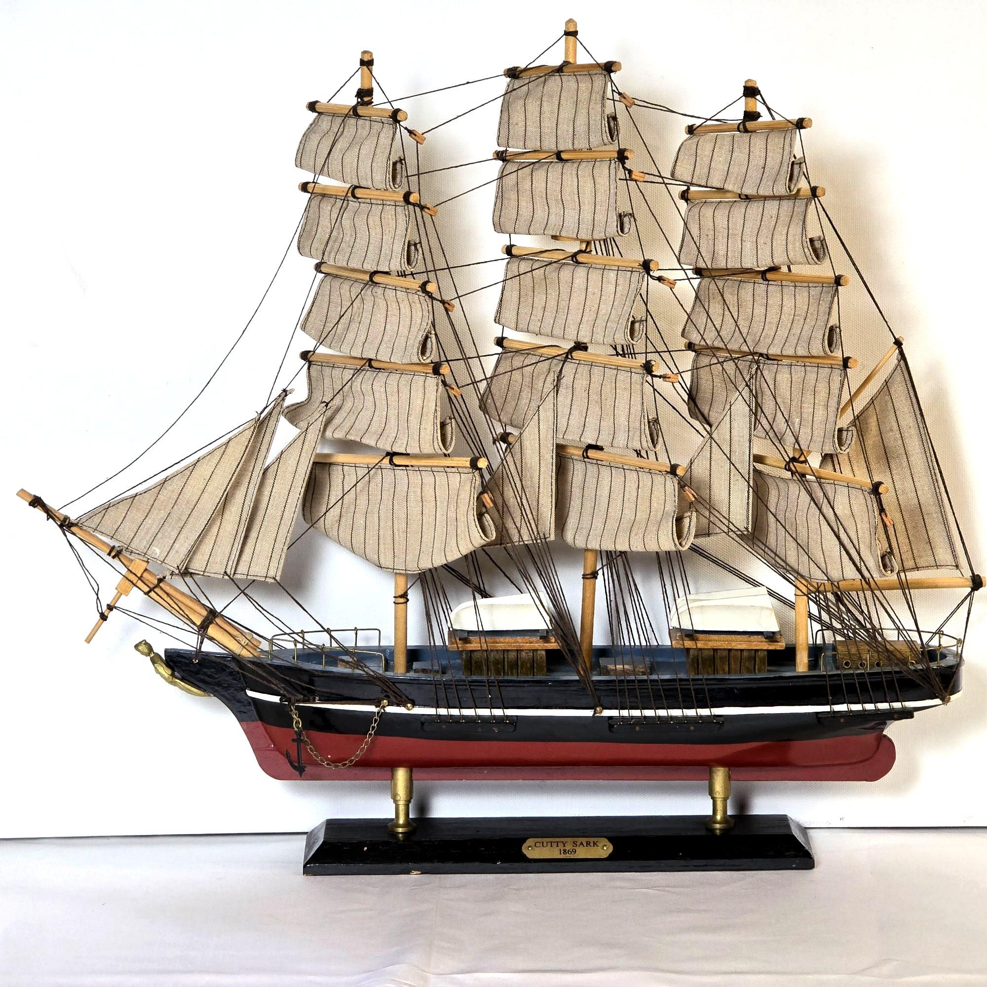 VTG Cutty Sark 1869 Wood Replica Model Ship 20"L x 18"H x 3.25"W Three Hand Corp