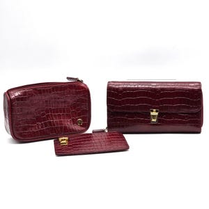Cartera Etienne Aigner de piel con efecto cocodrilo burdeos y portadocumentos, bolsa para cosméticos