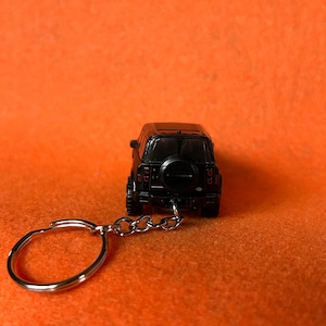 Black 2020 Land Rover Defender 90 Custom Made Keychain ~ Official ...