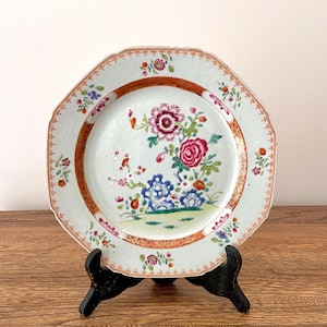 Antique 18th Century Chinese Export Famille Rose Octagonal Plate, Qianlong Period, Qing Dynasty, 1765-1770, Famille Rose Porcelain