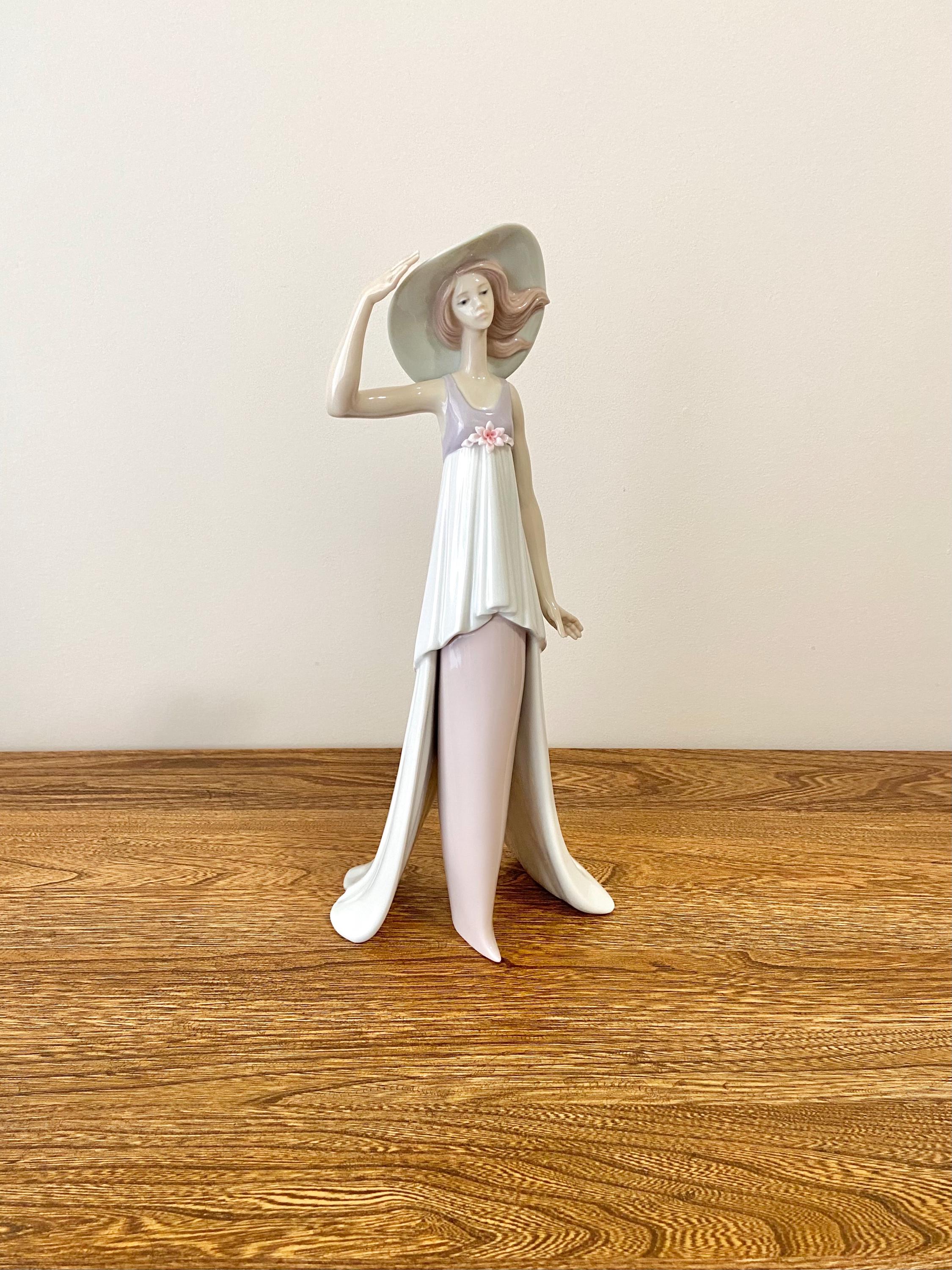 LLADRO 06236 リアドロ LADY OF MONACO 高さ30cm