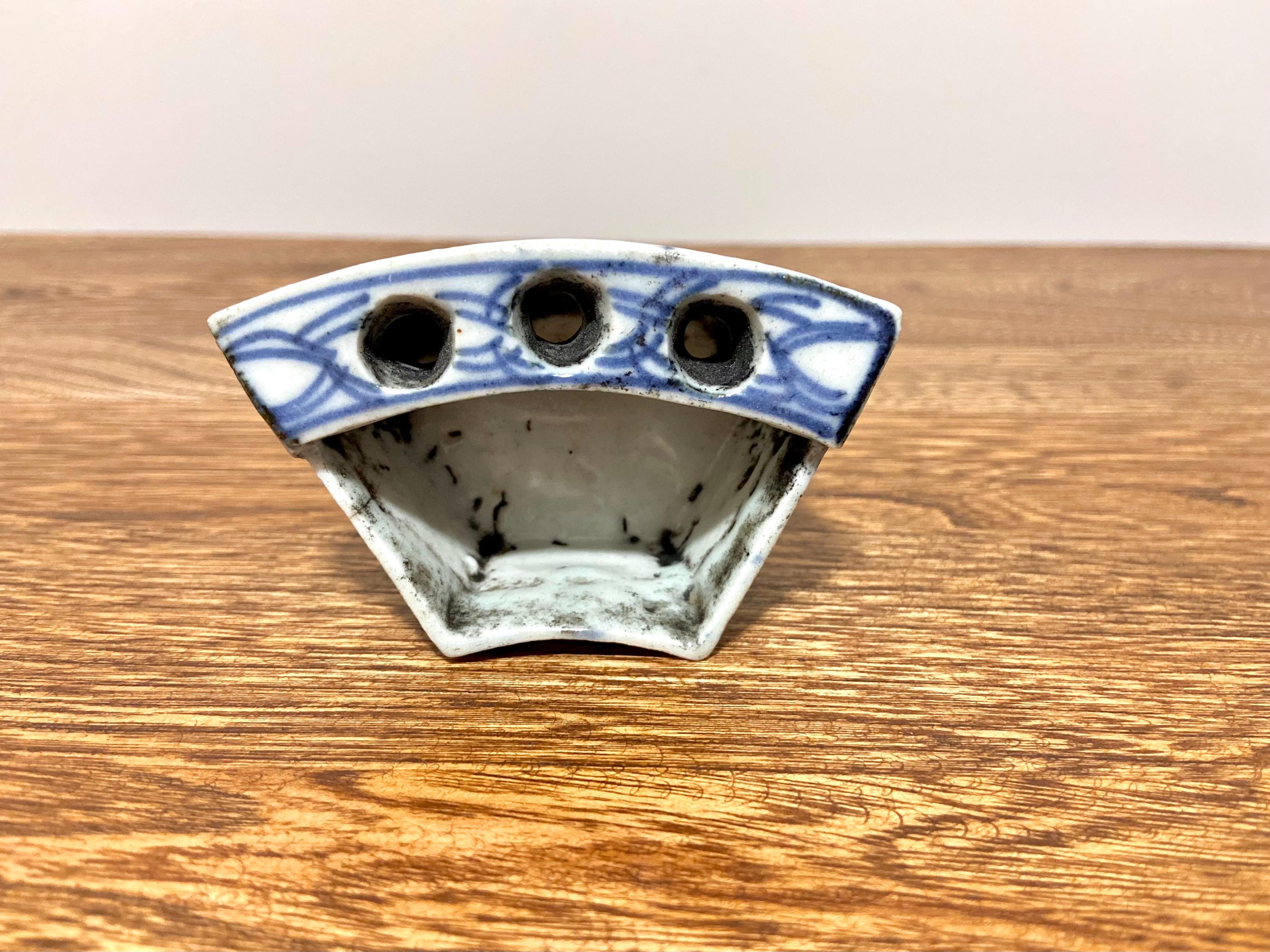 専用　中国清時代　青花蓋物　高さ約16㎝　幅約12.2㎝ 東さ7-0615① Antique Chinese Qing Dynasty Blue & White Porcelain Brush