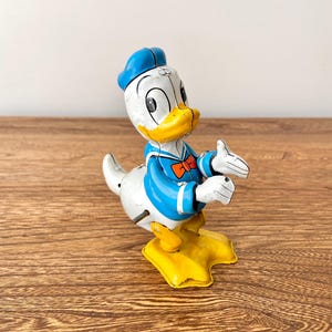Vintage 1950s Linemar Wind-Up Tin Toy Donald Duck – Collectible Disney, Line Mar Toys Tin Litho, As-Is, NOT Working, Missing Umbrella, Japan