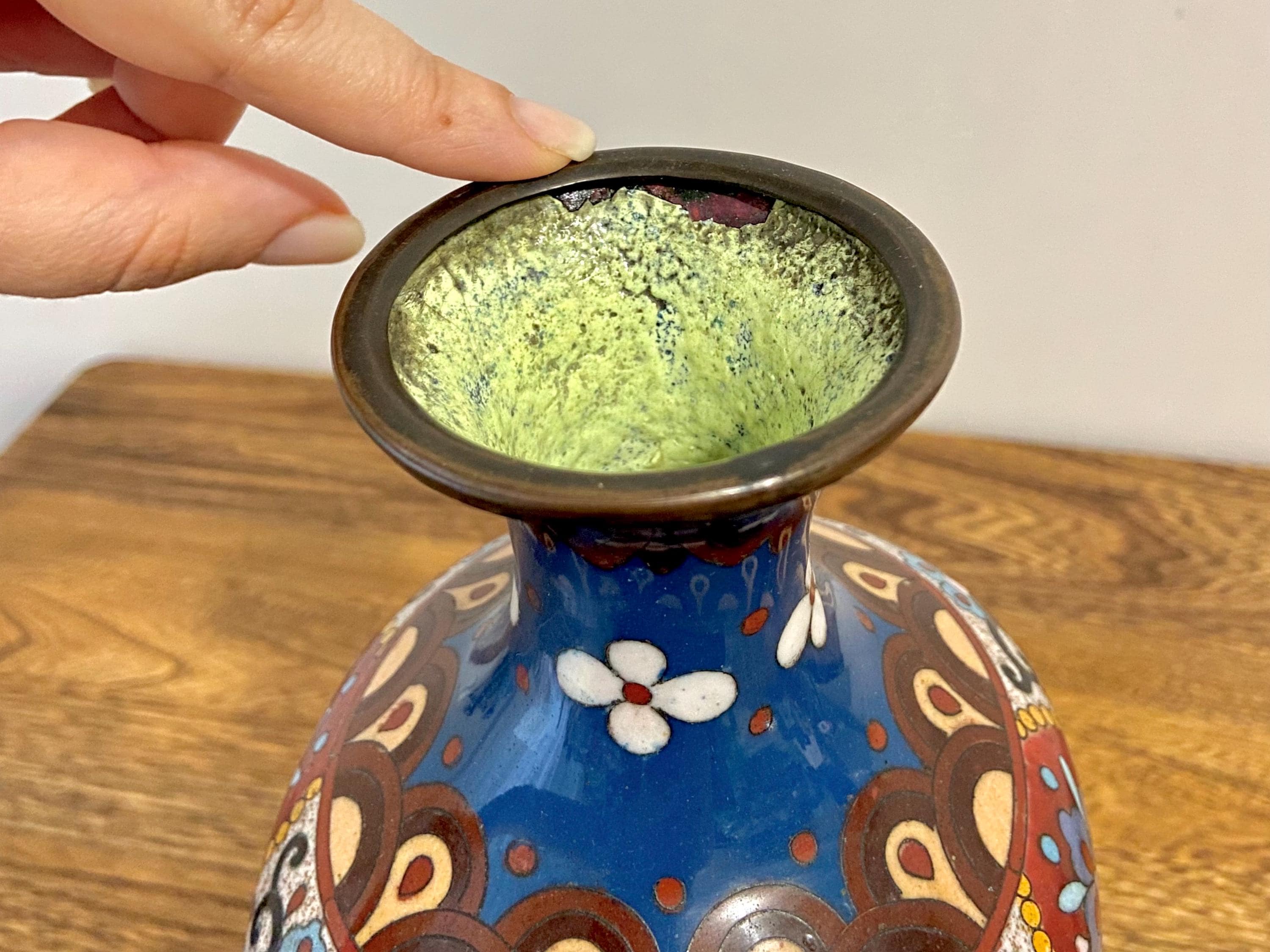 アンティークの日本の七宝焼き花瓶、明治時代、12 インチ (31 cm