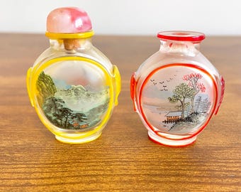 ヴィンテージコレクション 中国風の赤い色のガラス製品「料器」丸型