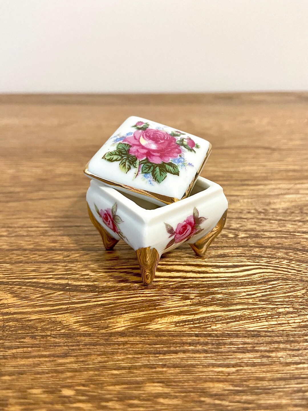 米国　Vintage Floral Design Lucite Ring Box il_1080xN.6402858971_mo6z.jpg
