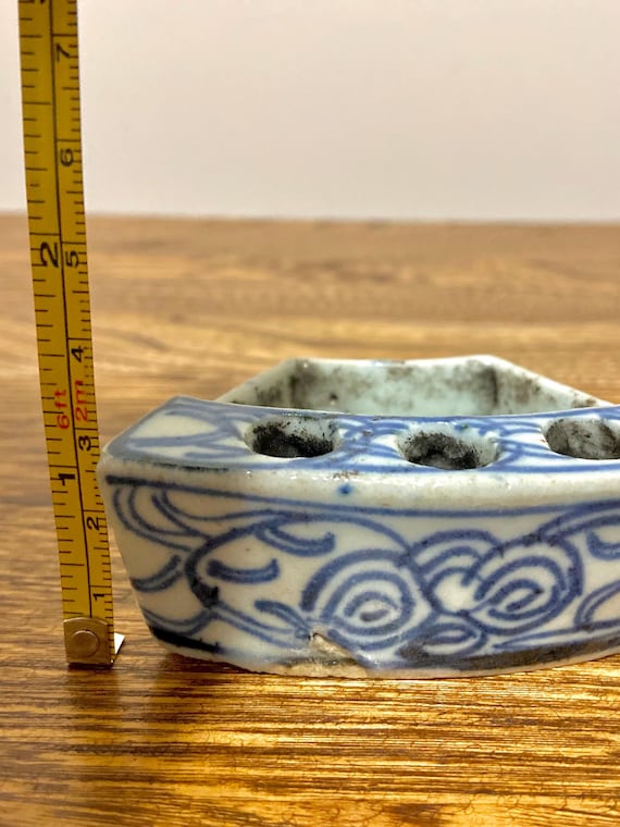 Blue & White Porcelain Calligraphy Brush Pot Horse Design Blue & White Porcelain Calligraphy Brush Pot Horse Design