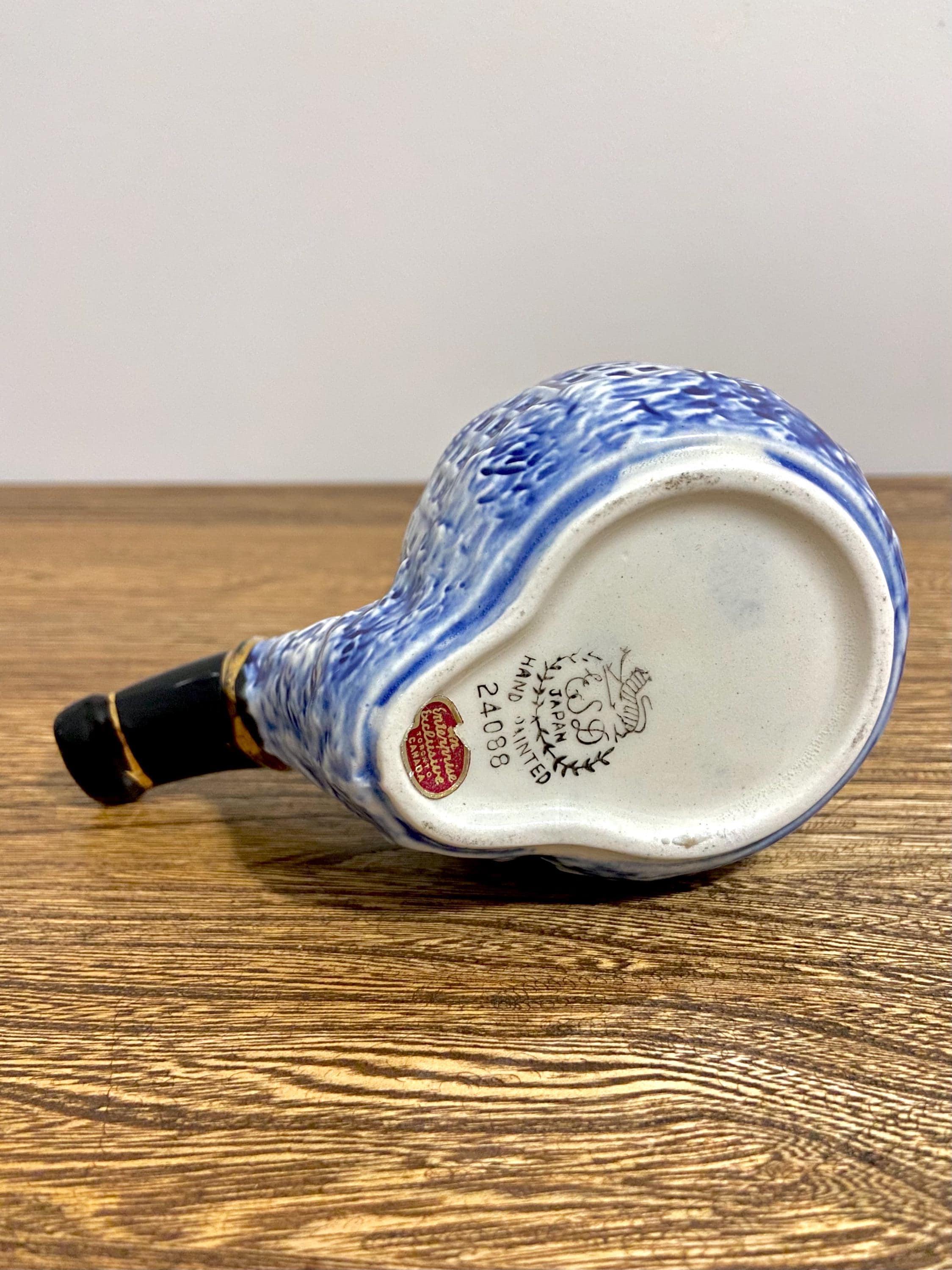 Vintage ESD Japan Pipe Shaped Ashtray 24088, Blue & White Ceramic