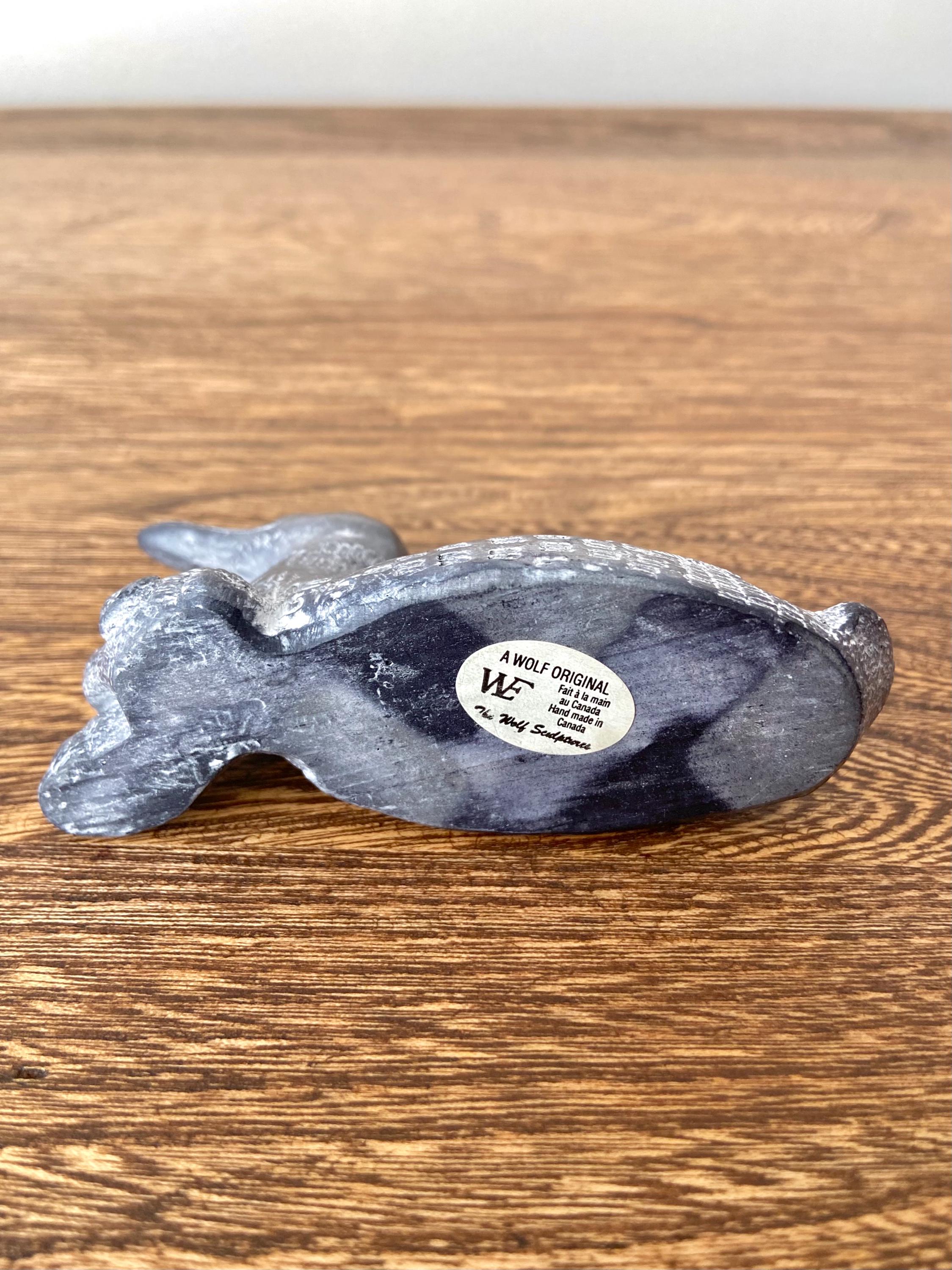 WE A WOLF ORIGINAL【サーモン】イヌイット カナダ 石彫 置物 Wolf