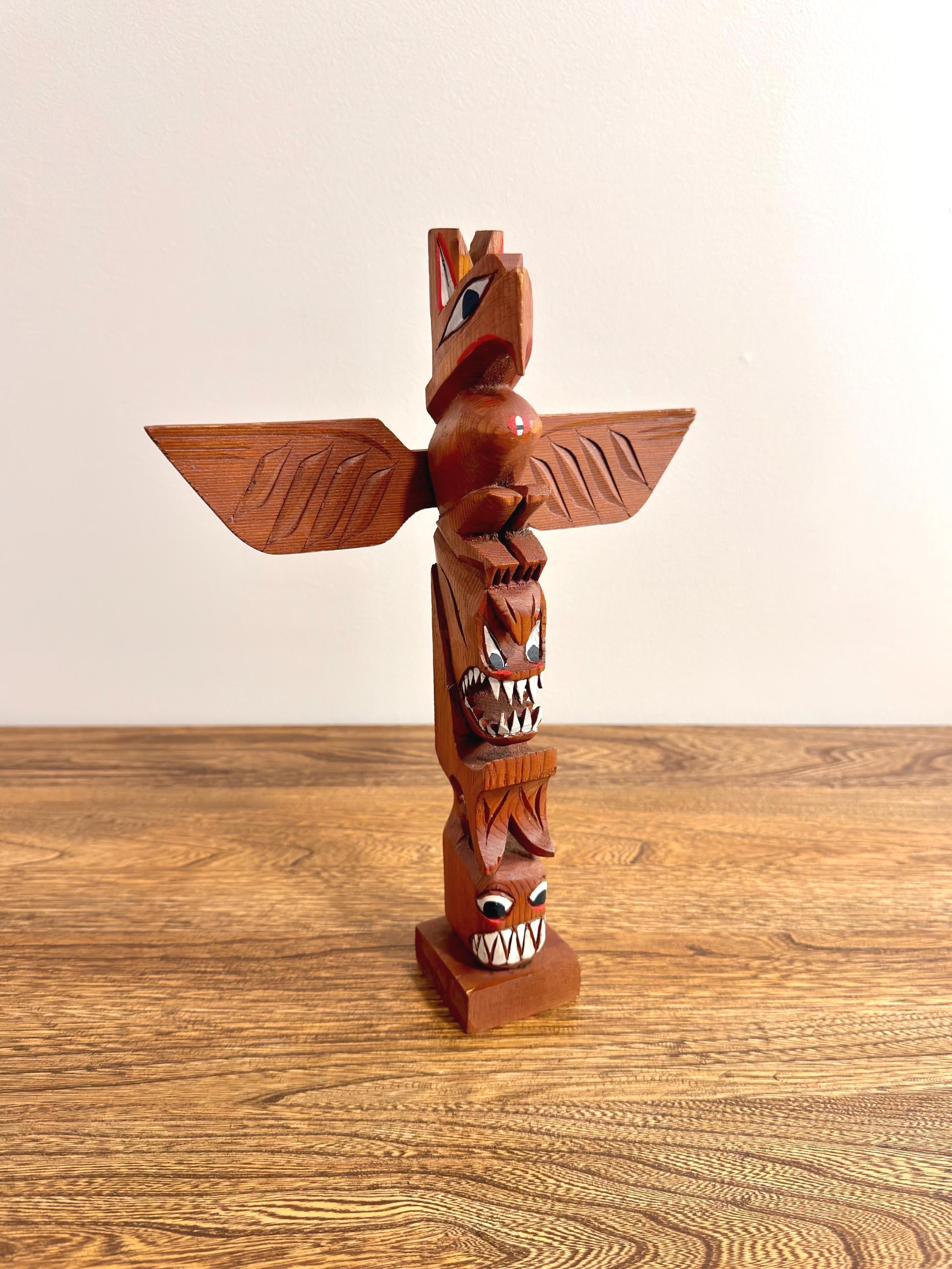 太鼓/タイコ　壁掛けオブジェ　TAOS 作者サイン有り　ネイティブ　インディアン Native american totem carved wood - Etsy 日本