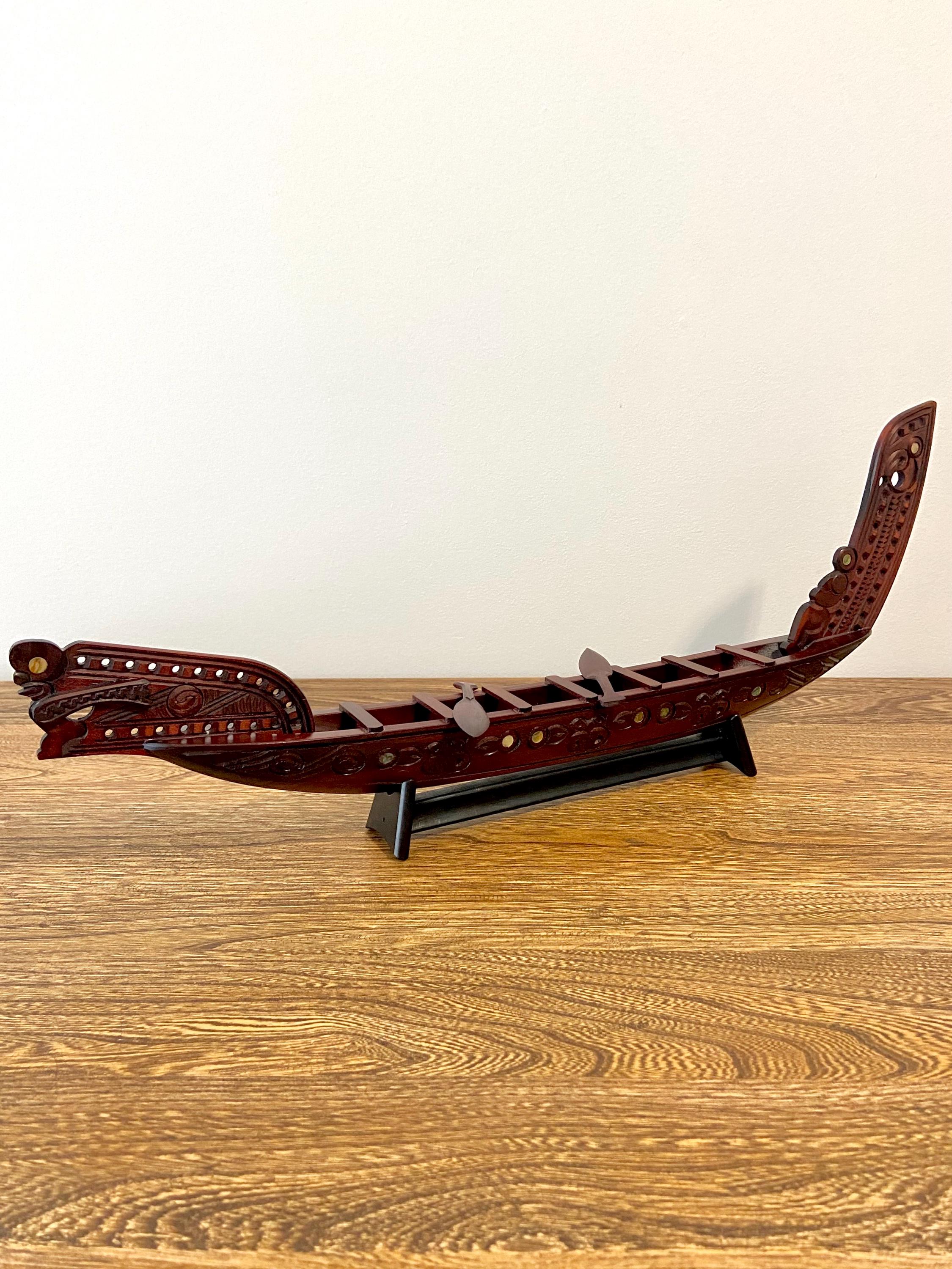 fatte a´ mano waka✨ Vintage Maori Waka Canoe by Ron Andrews, Hand Carved New Zealand
