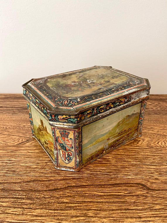 Exceptionally Rare Antique 1880s Huntley & Palmers Biscuit