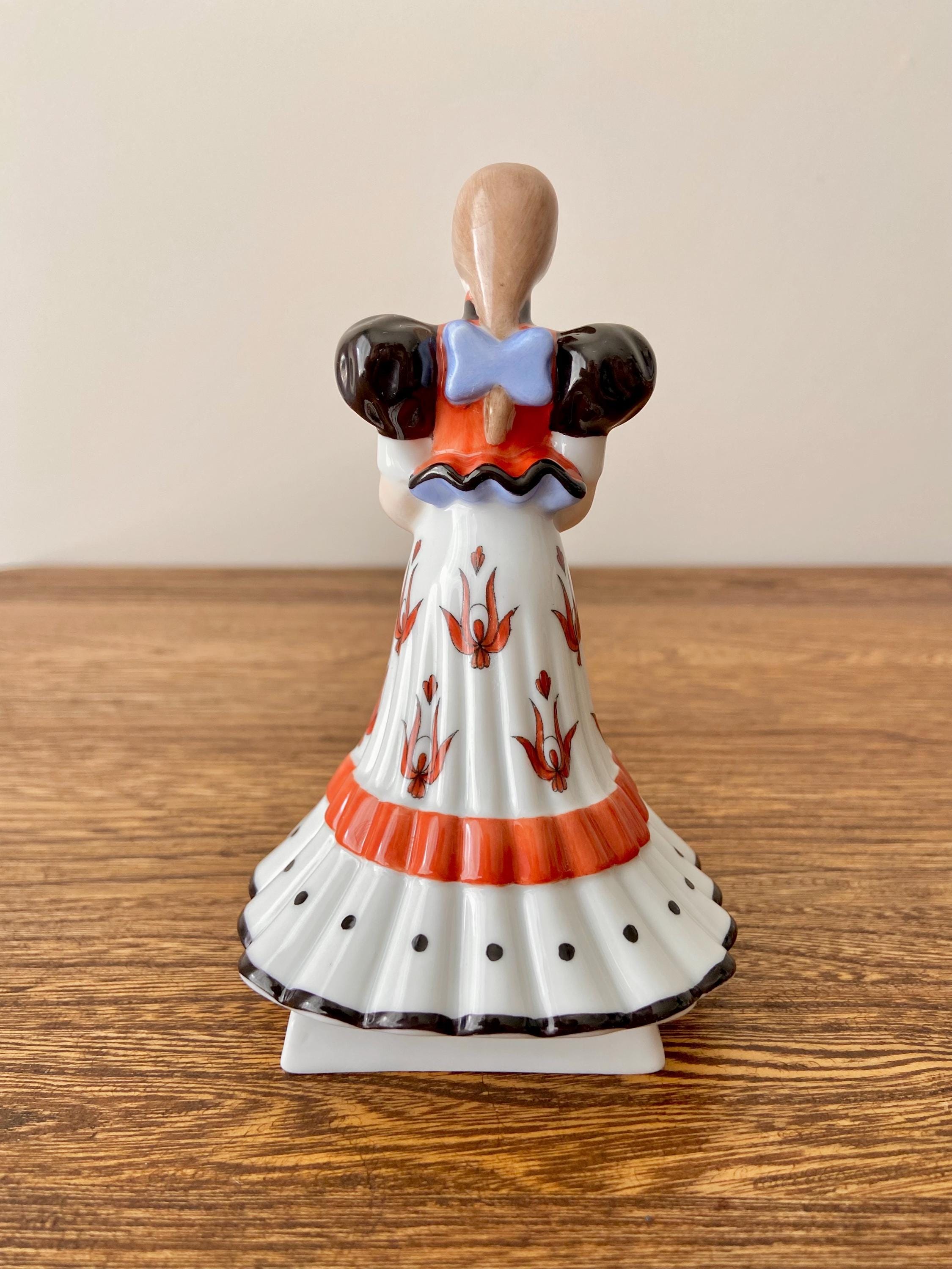 Vintage Herend Hungary Wedding Party Figurine 5404, Hungarian