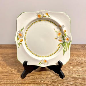 Vintage Myott Staffordshire Narcissus Square Plate, Daffodil Flowers, 8.25&quot;, England, 1930s Art Deco Floral Plate