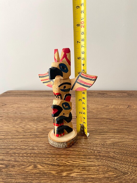 ヴィンテージの手彫りオジブワトーテムポール、カナダ先住民アート、高