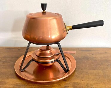SERVICE à FONDUE Le CREUSET CAQUELON motif PAON orange – Réchaud 6 Pics Fourchettes - Arts de la table