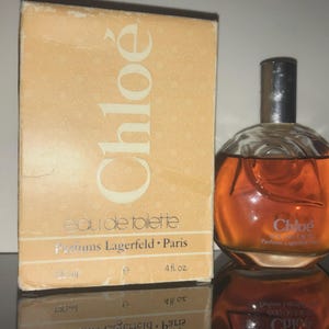 Elegant Floral Eau de Toilette 120 ml – Powdery, Feminine, Soft – Large Bottle